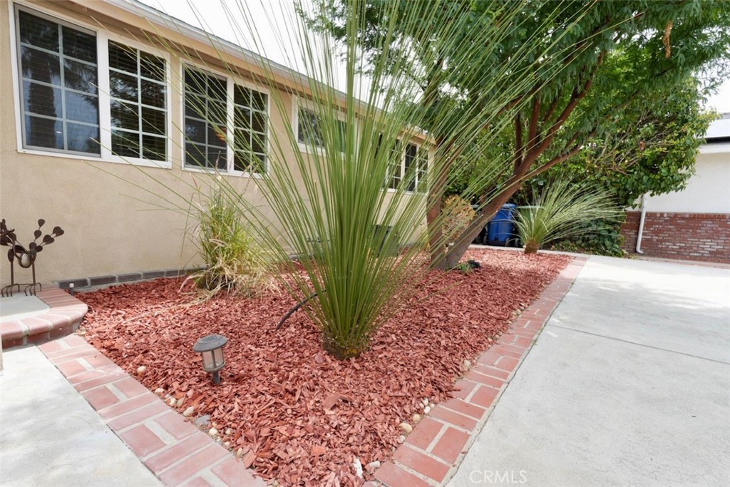 8512 Fullbright Avenue