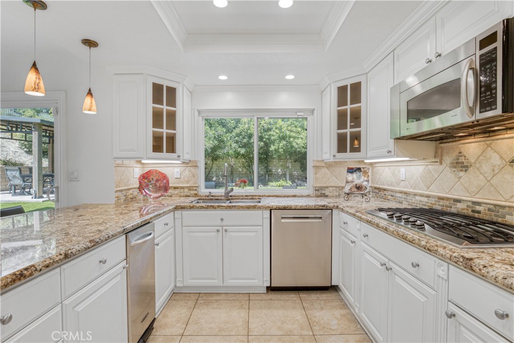 7101 Shadow Ridge Court
