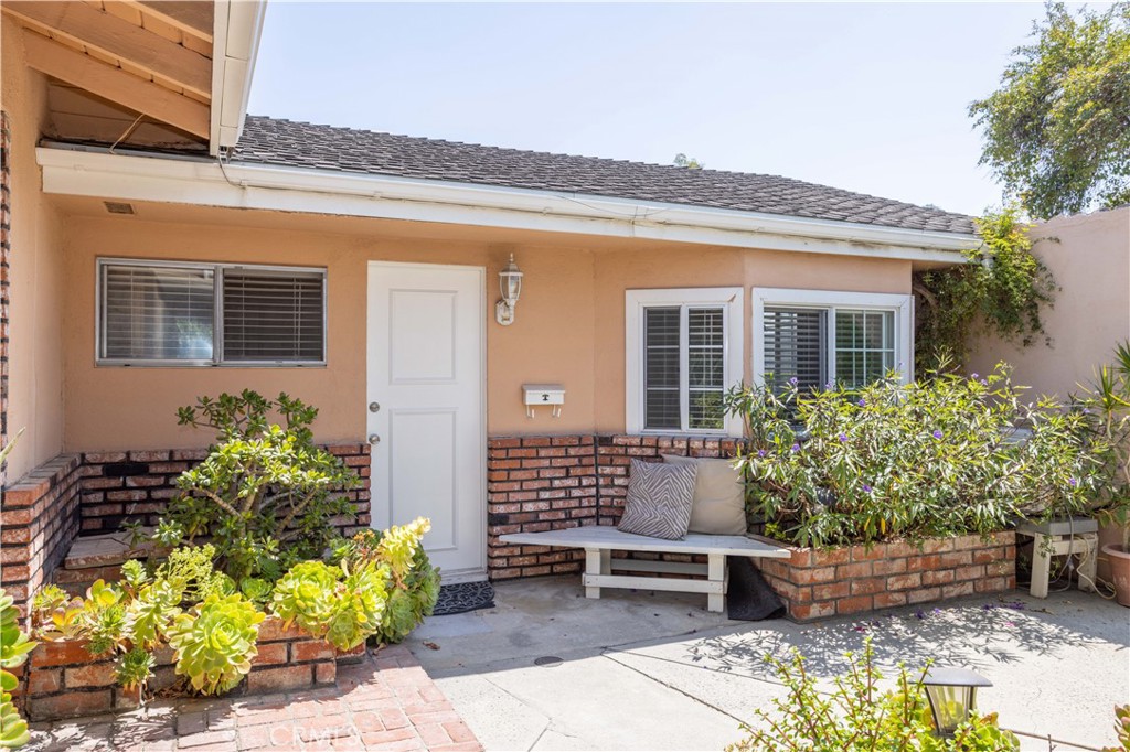 10410 Amigo Avenue A