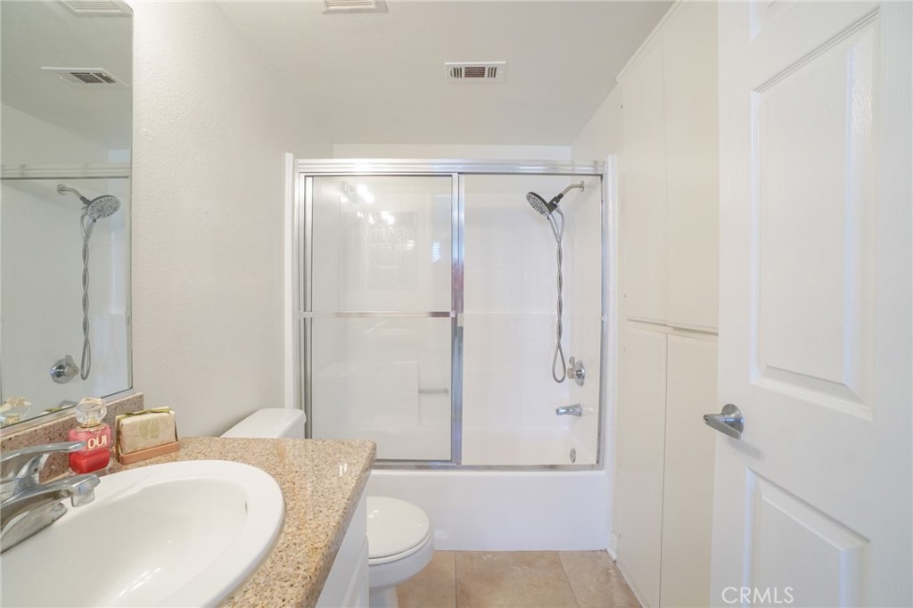 5510 Owensmouth Avenue 209