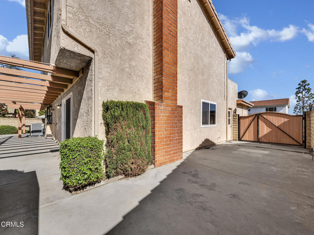 1616 Avenida Del Manzano