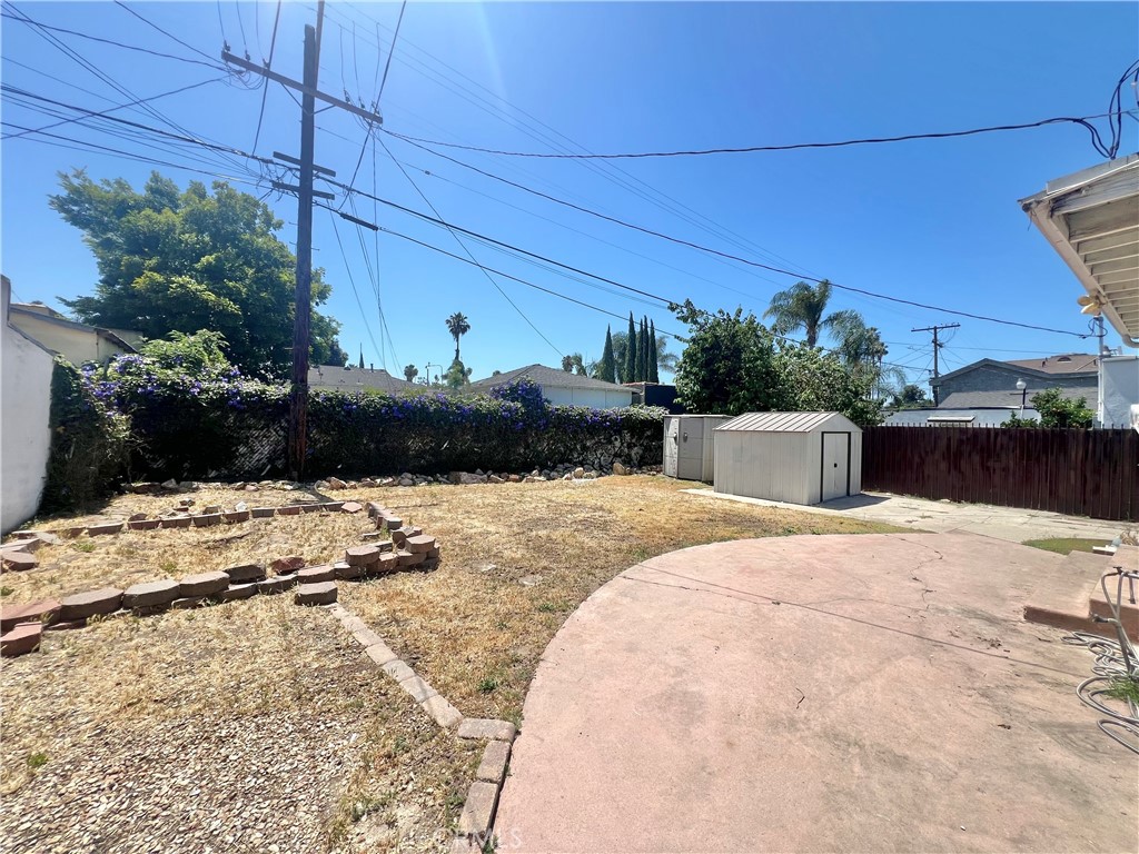 2122 S Harcourt Avenue