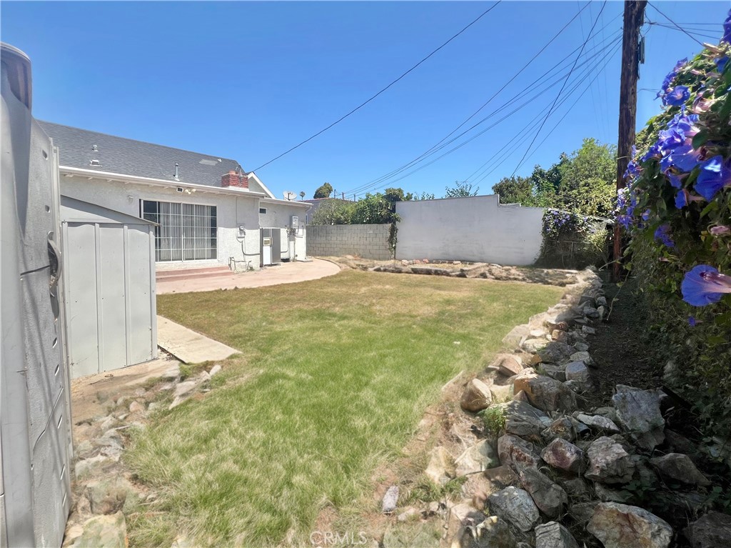 2122 S Harcourt Avenue