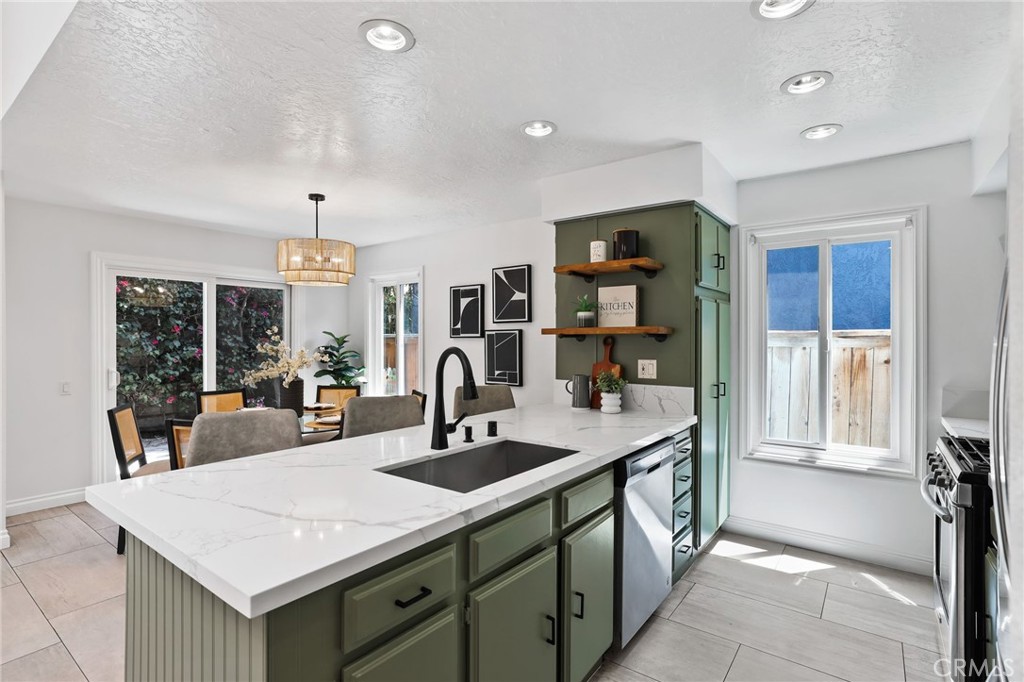 715 Oceanhill Drive