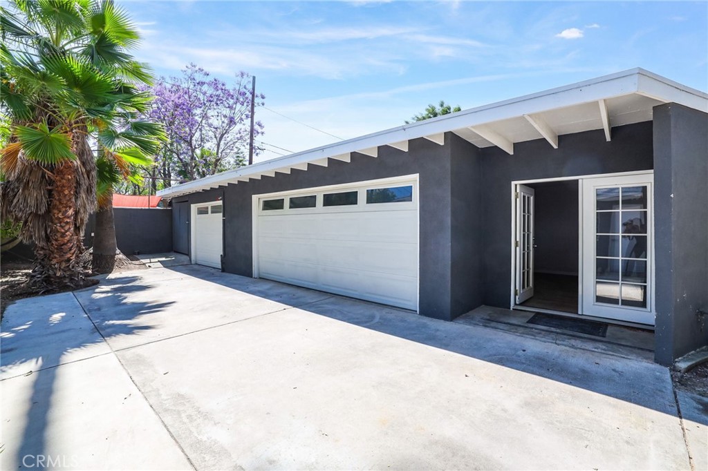 124 S Glengrove Avenue
