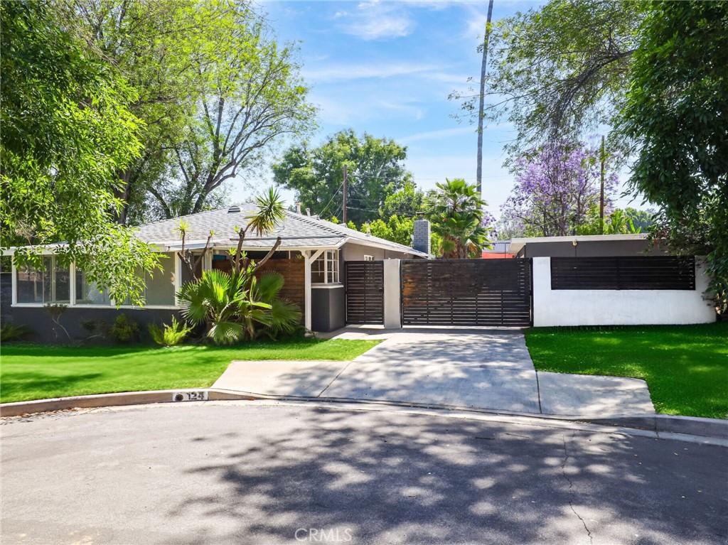 124 S Glengrove Avenue