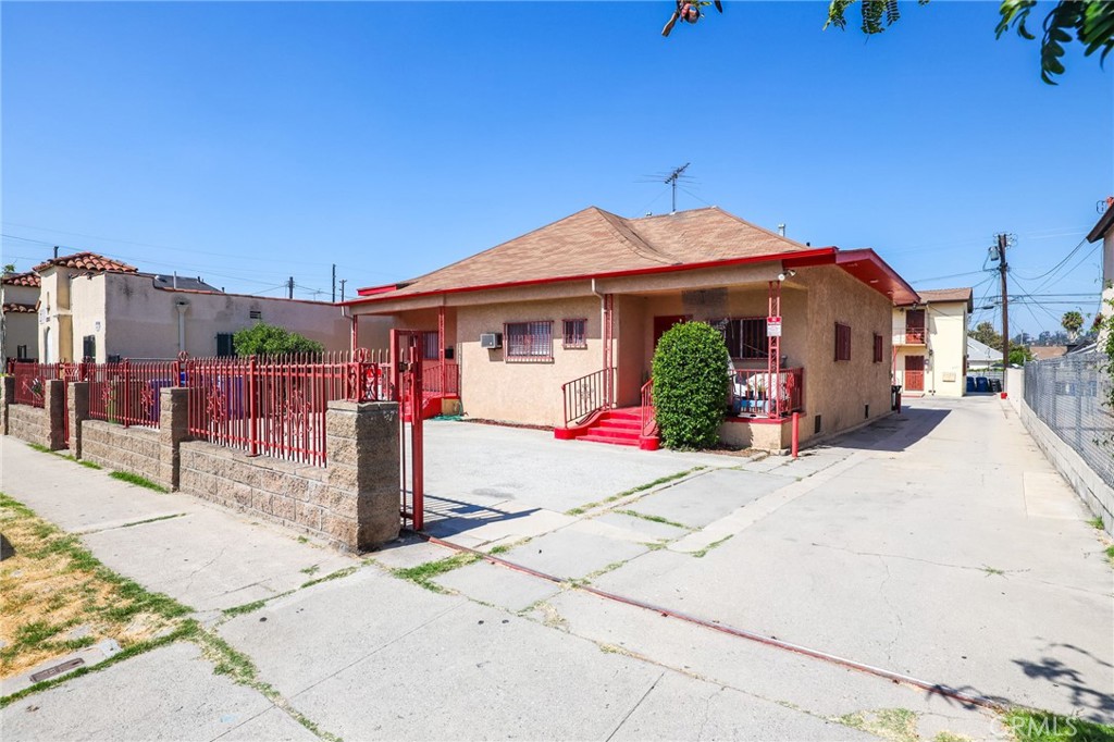 2325 Johnston Street