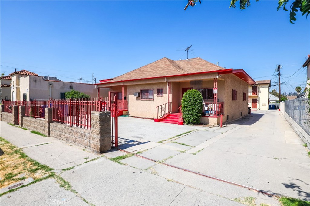 2325 Johnston Street