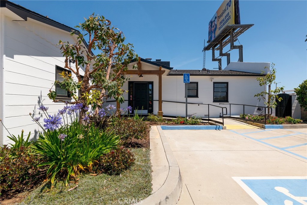 19361 Beach Blvd.