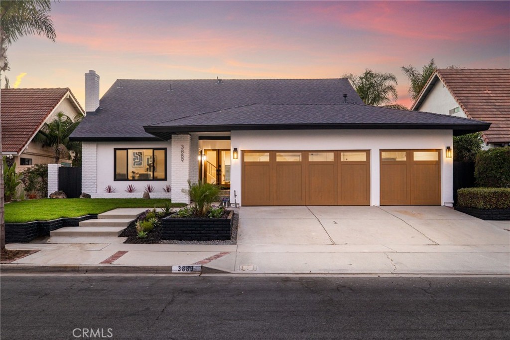 3889 Humboldt Drive