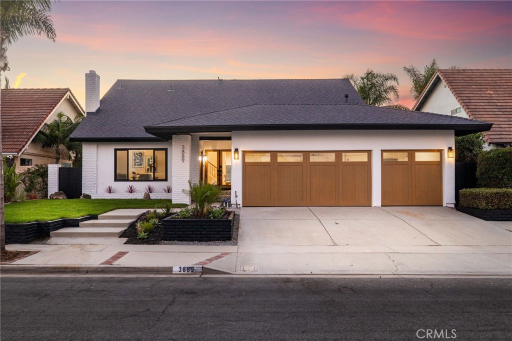 3889 Humboldt Drive