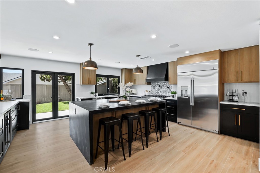 3889 Humboldt Drive