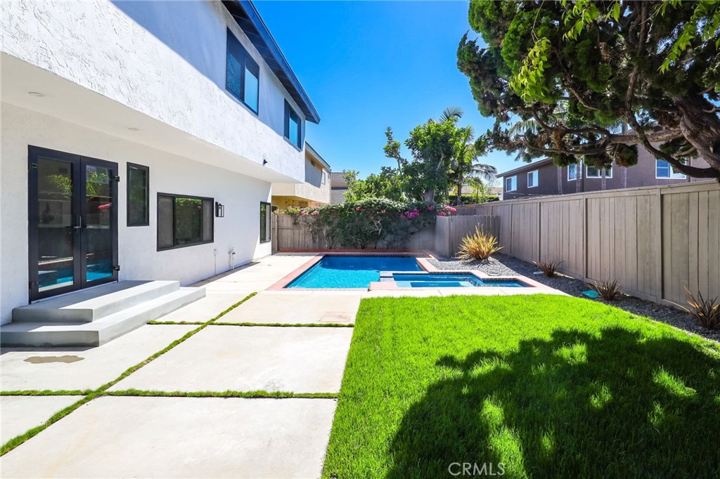 3889 Humboldt Drive