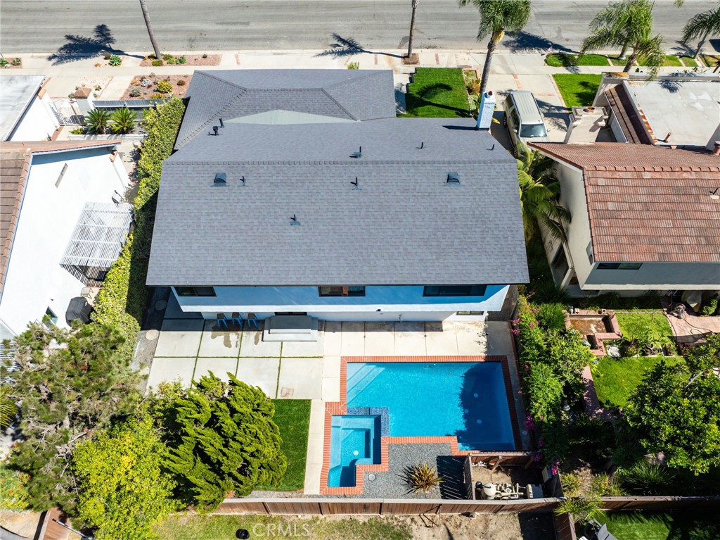 3889 Humboldt Drive