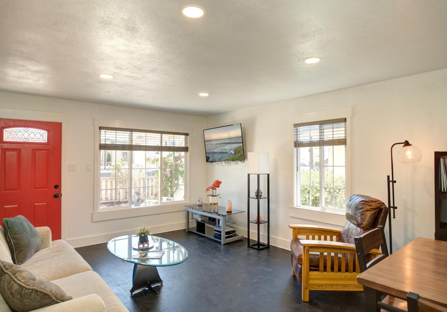 1163 Sonoma AVE