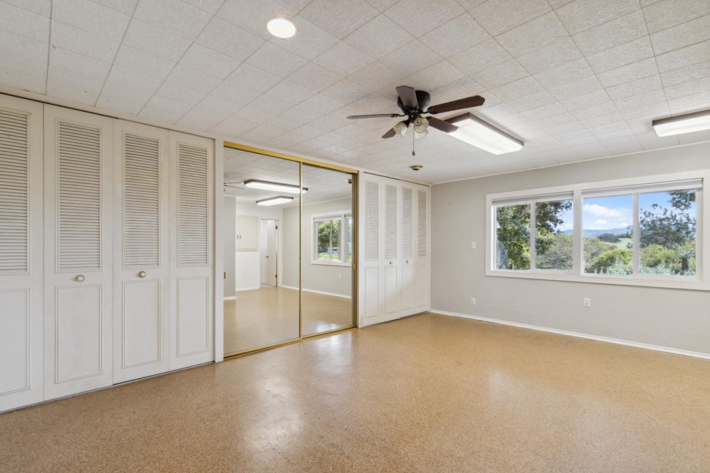 384 Crazy Horse Canyon RD