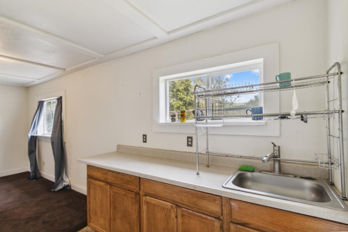 384 Crazy Horse Canyon RD