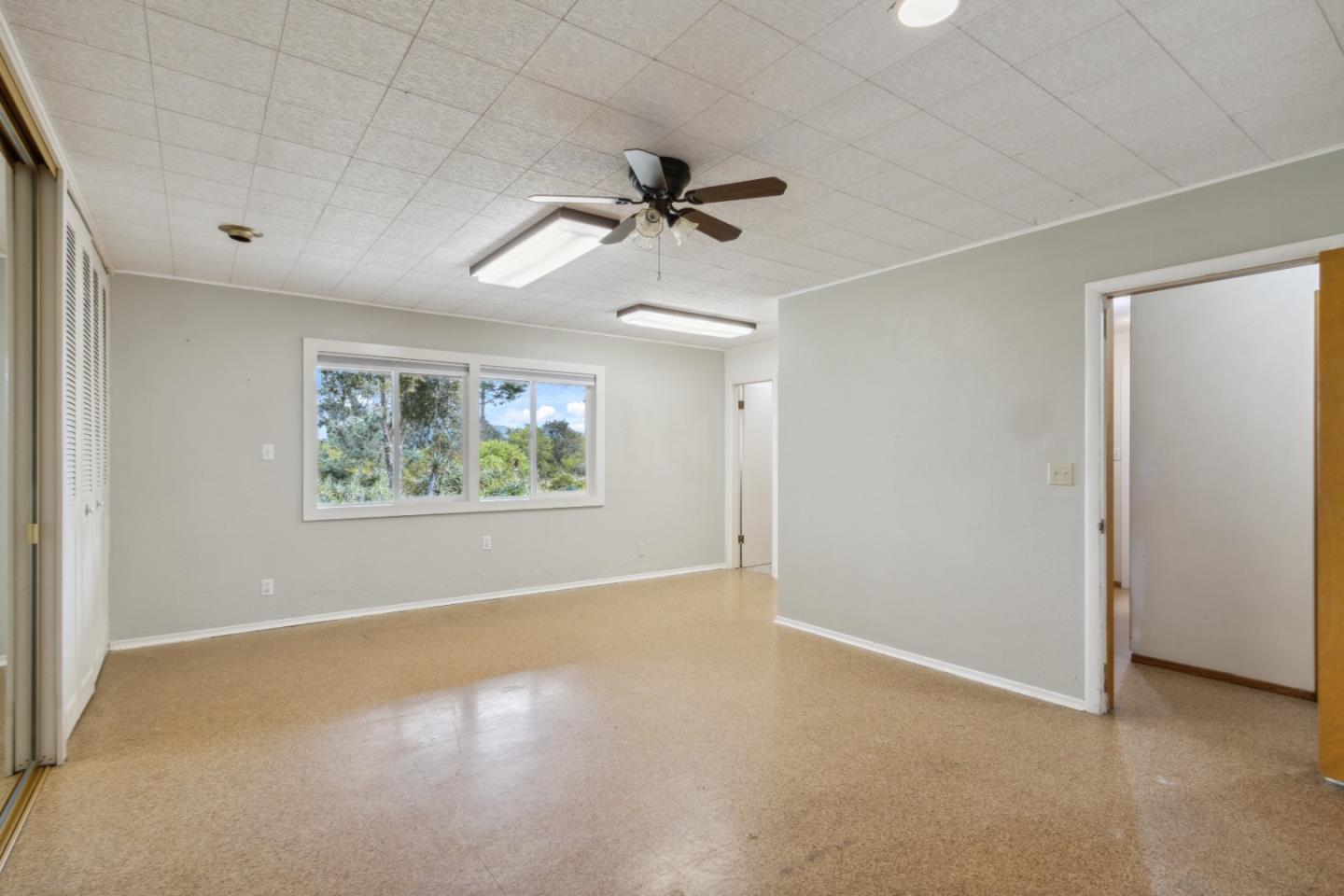 384 Crazy Horse Canyon RD