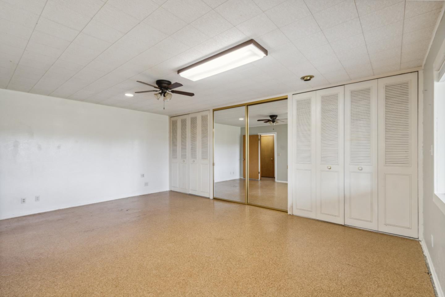 384 Crazy Horse Canyon RD