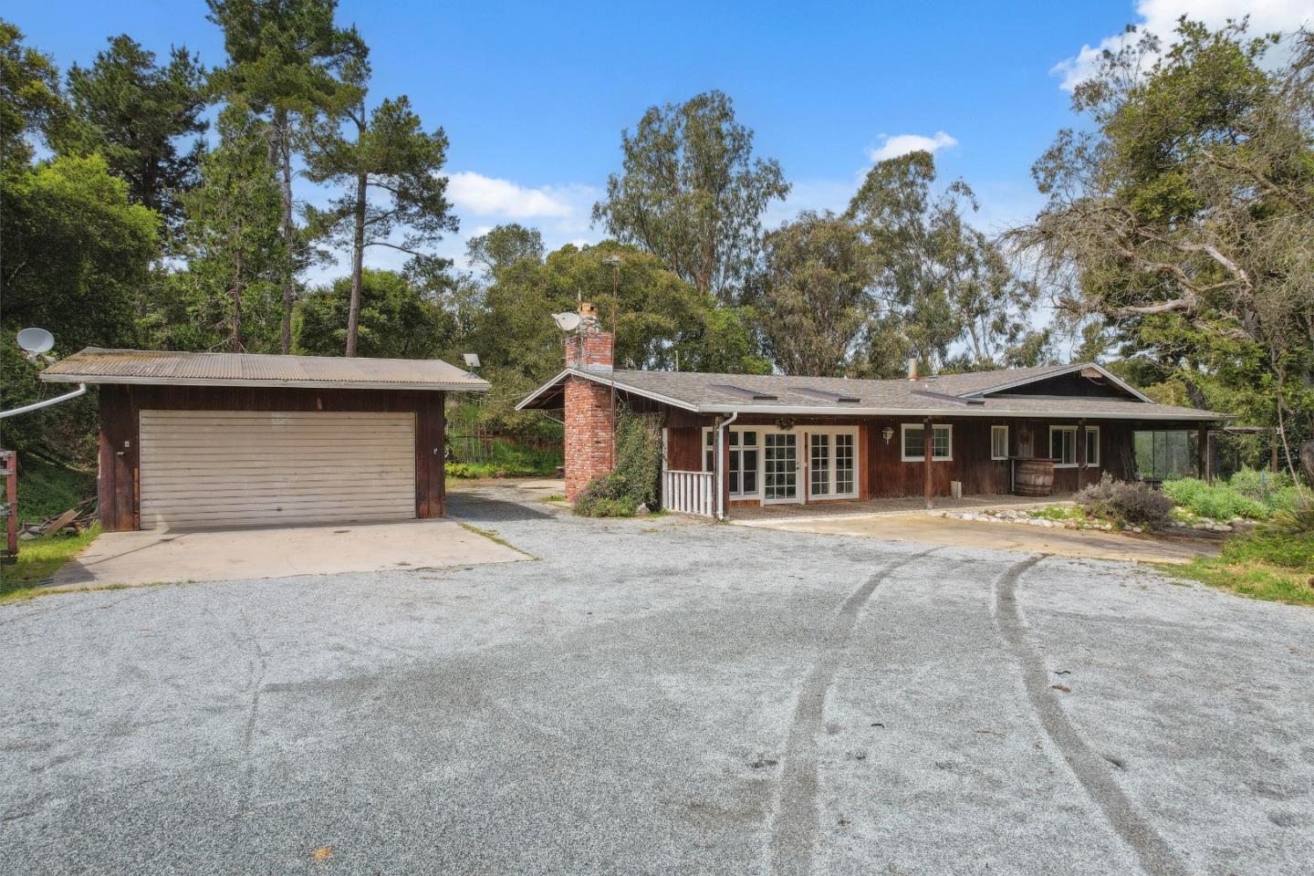 384 Crazy Horse Canyon RD