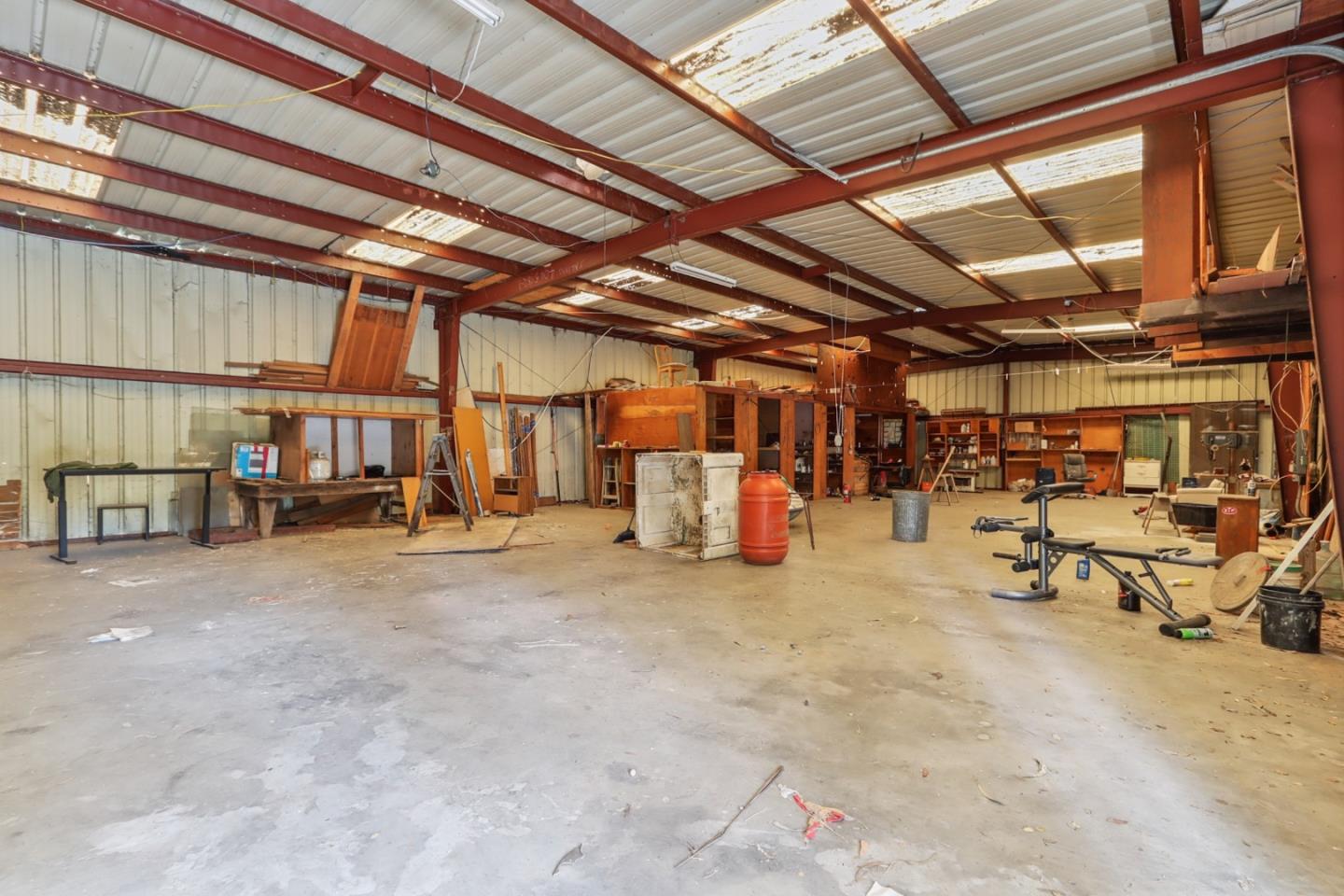 384 Crazy Horse Canyon RD