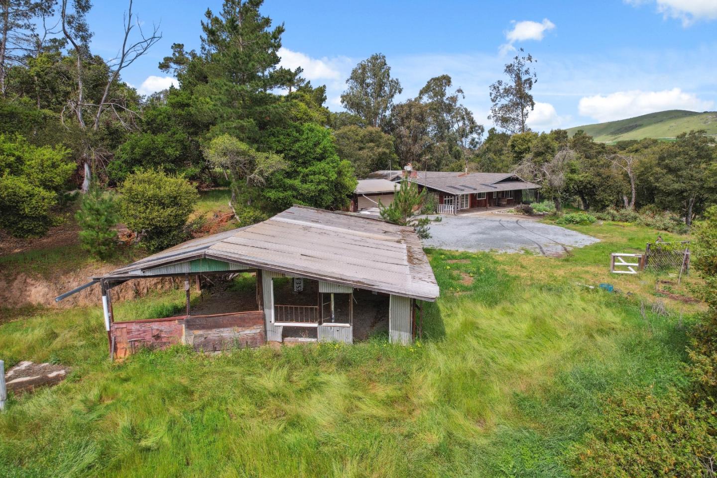 384 Crazy Horse Canyon RD