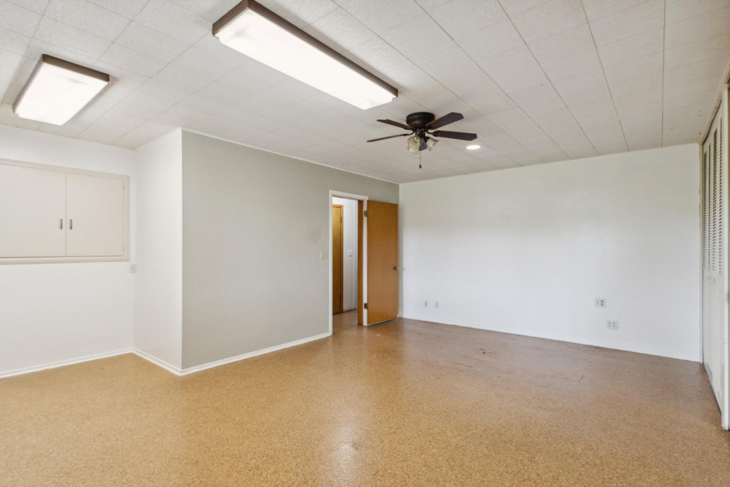 384 Crazy Horse Canyon RD