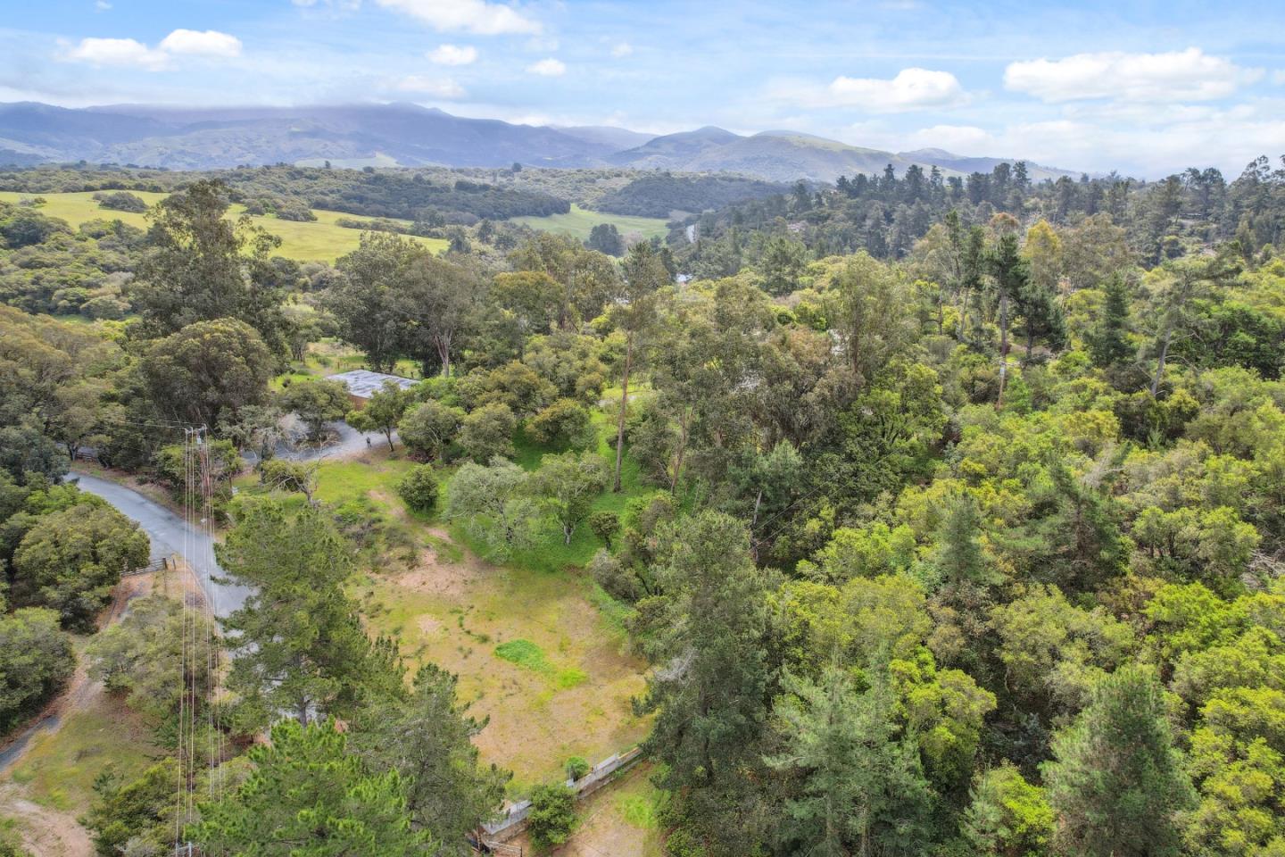 384 Crazy Horse Canyon RD