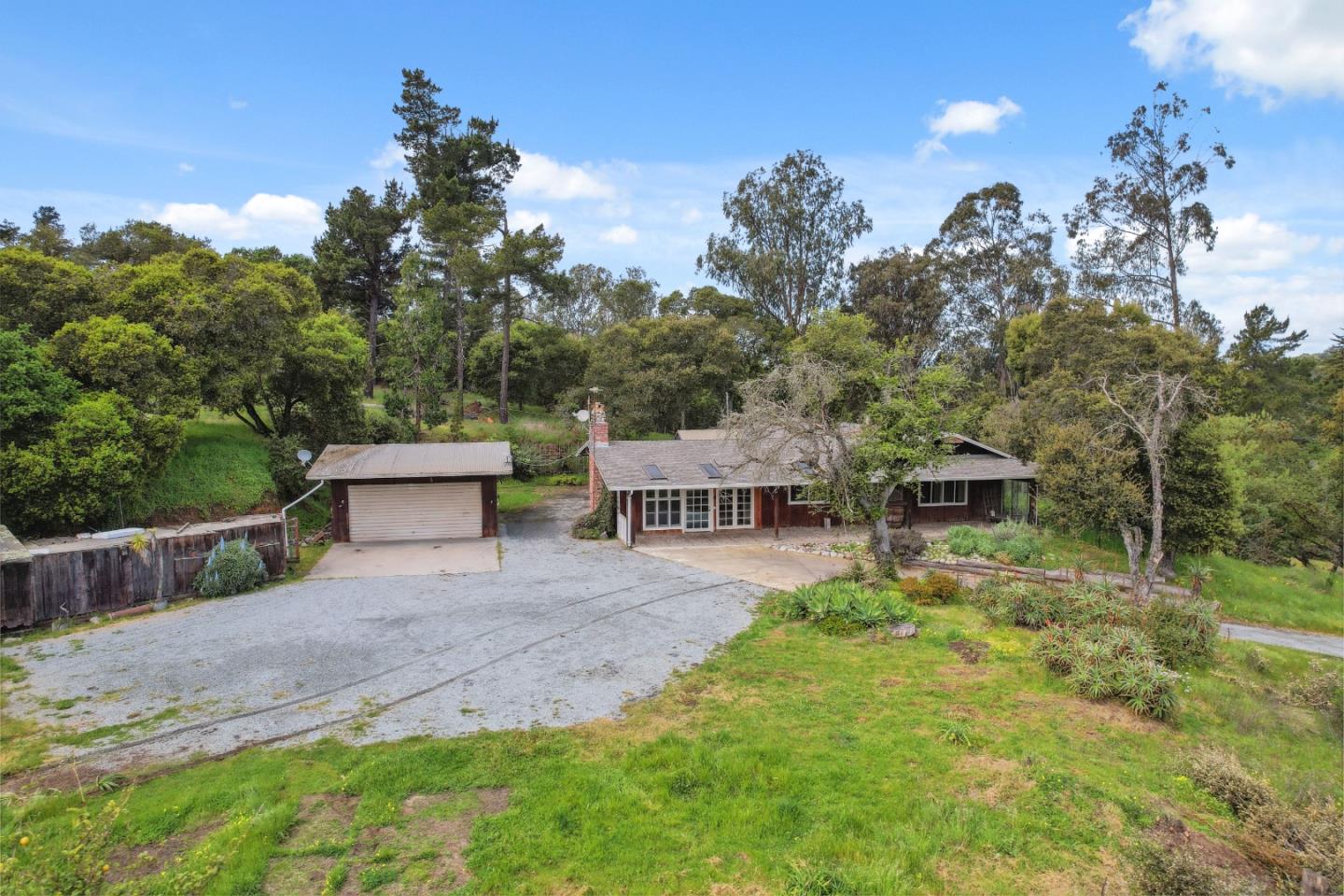 384 Crazy Horse Canyon RD