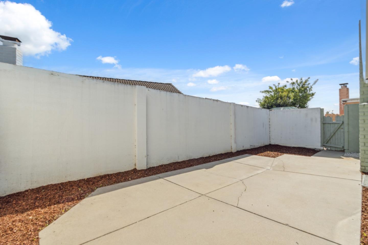 724 Sherman CIR