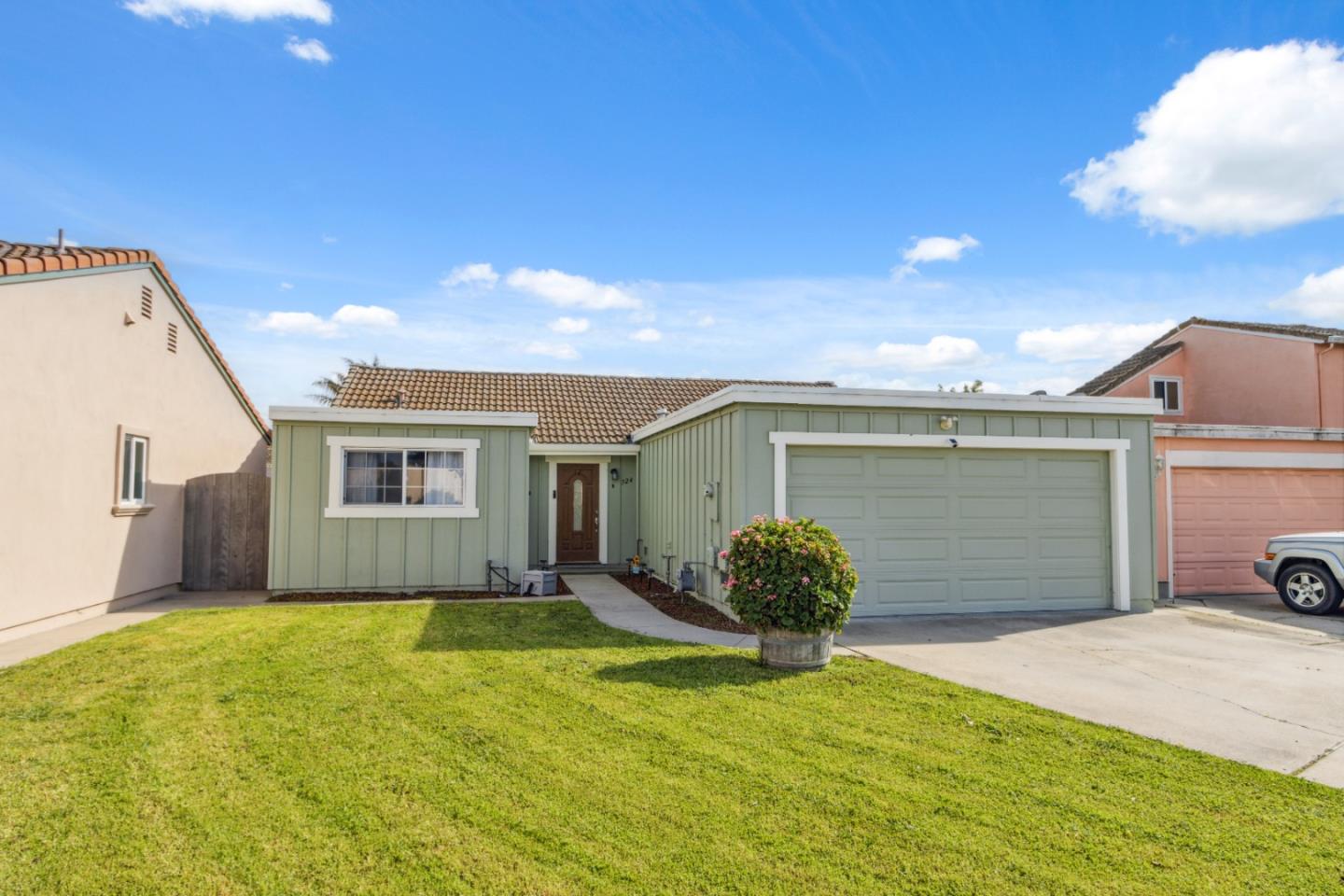 724 Sherman CIR