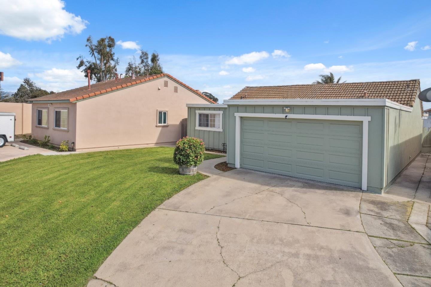 724 Sherman CIR