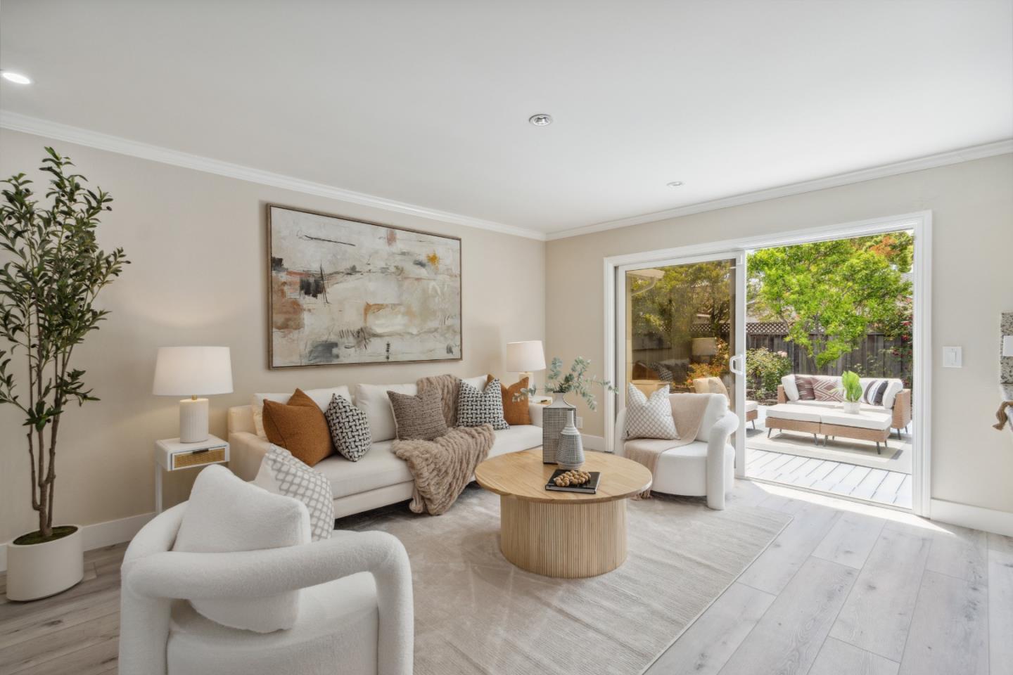 5501 Shadowcrest WAY