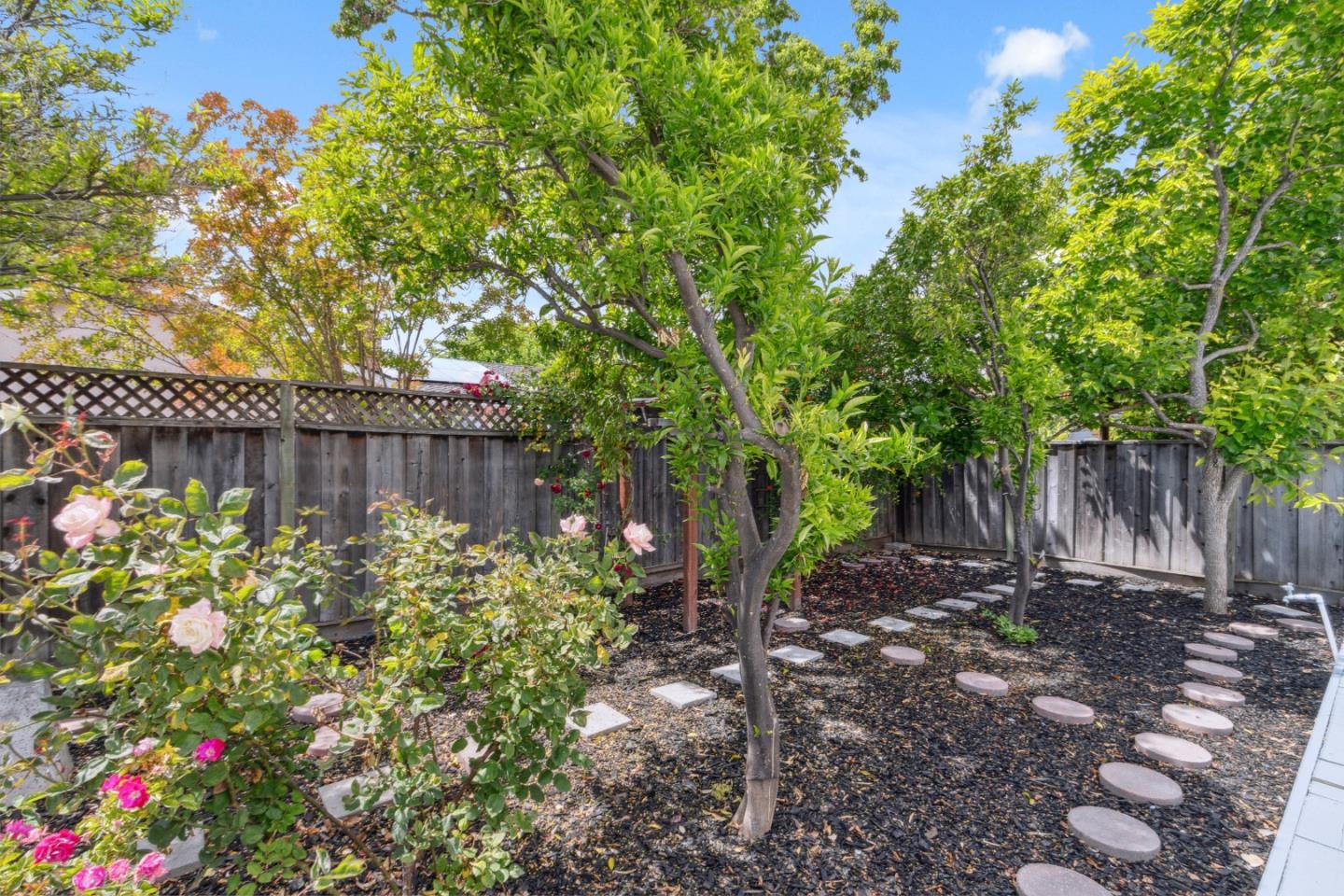 5501 Shadowcrest WAY