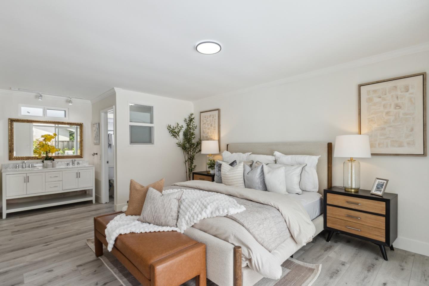 5501 Shadowcrest WAY