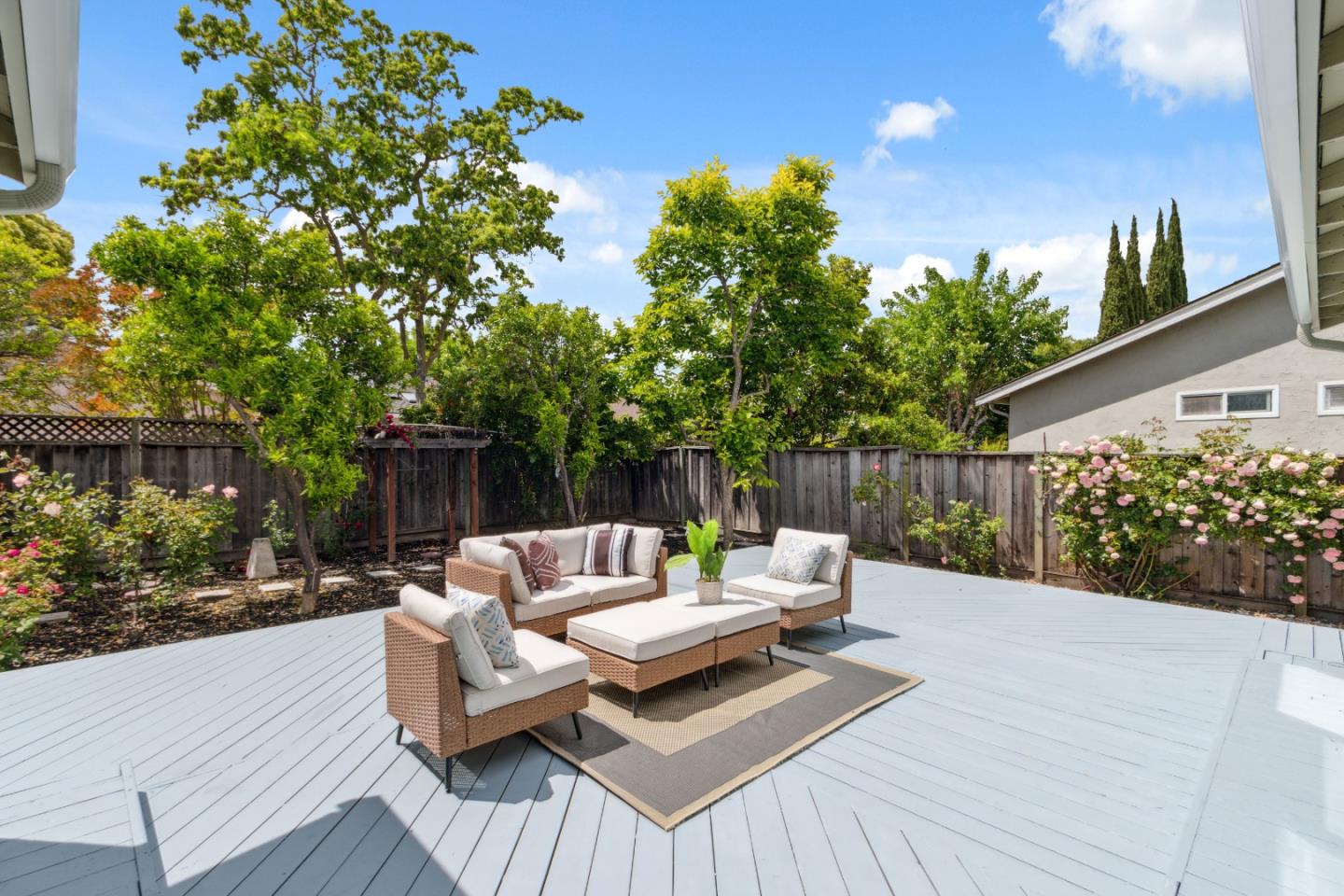 5501 Shadowcrest WAY