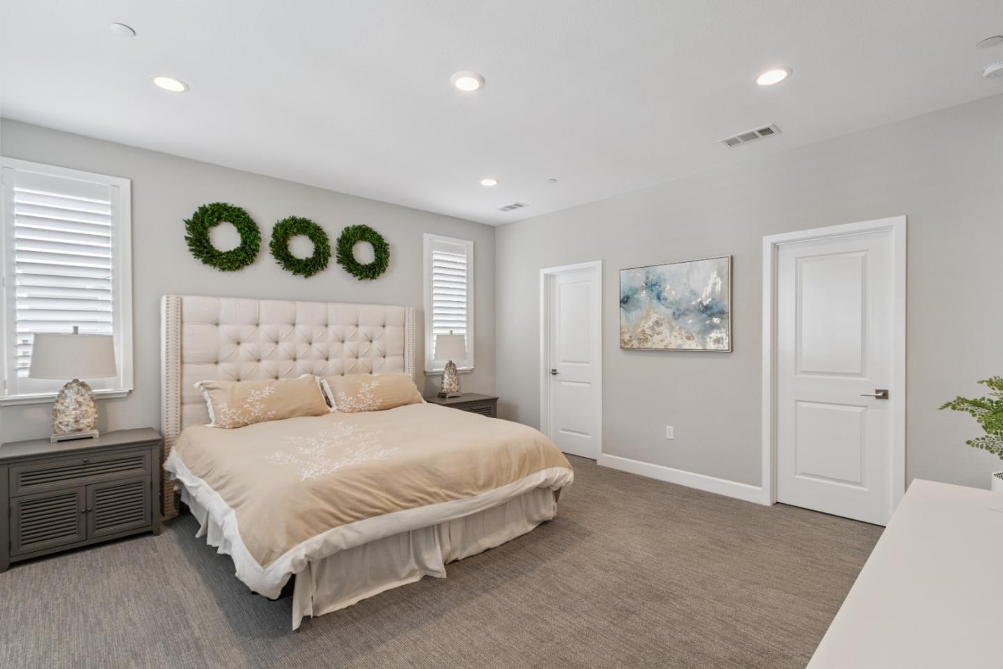 2610 Lighthouse Lane