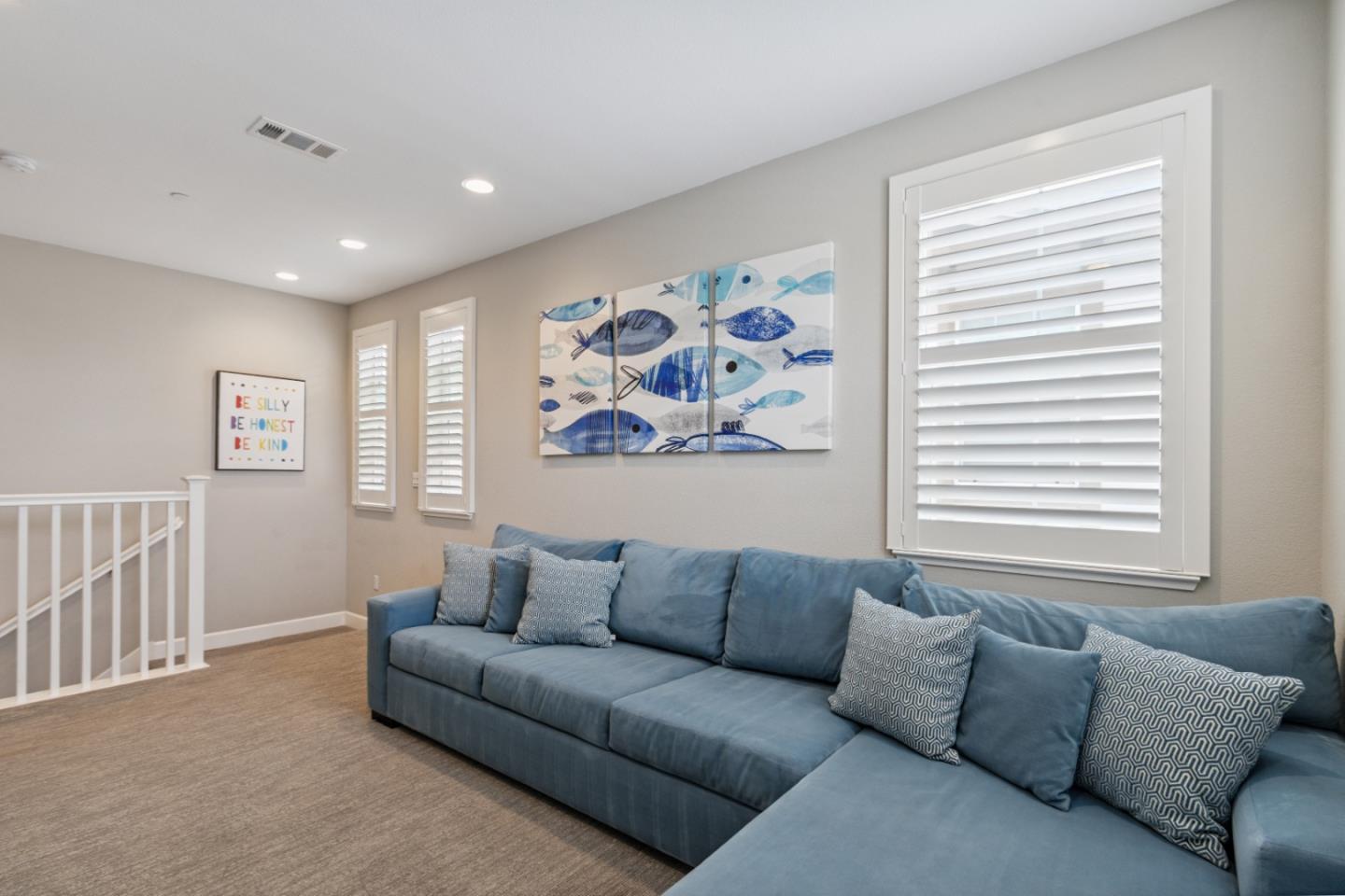 2610 Lighthouse Lane