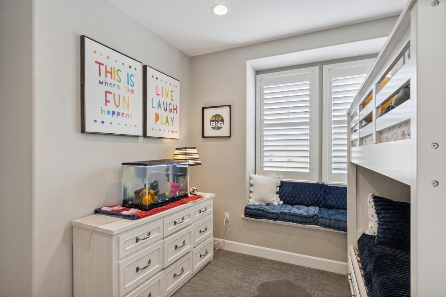 2610 Lighthouse Lane