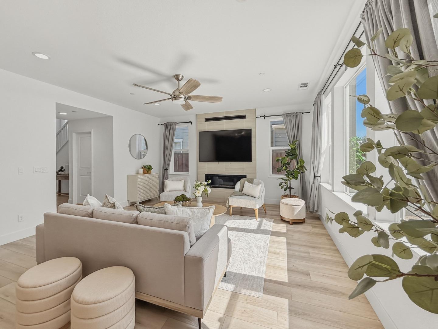 282 Wharf Terrace Circle