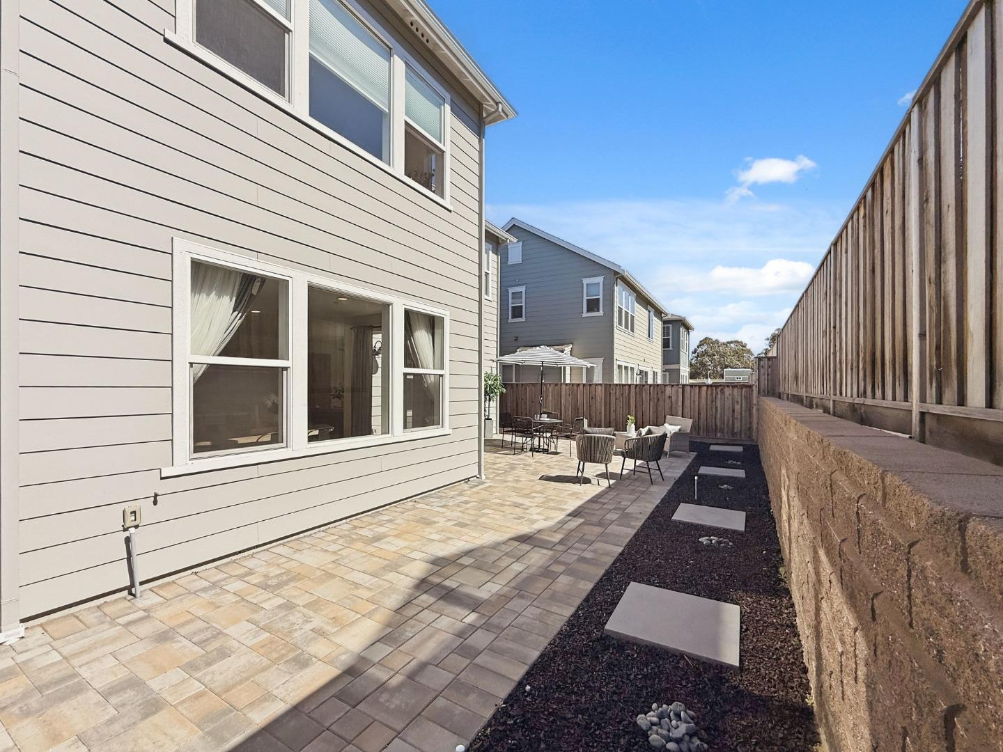 282 Wharf Terrace Circle