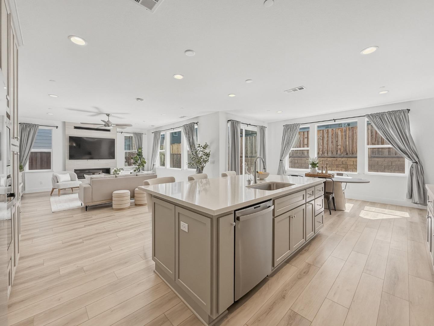 282 Wharf Terrace Circle