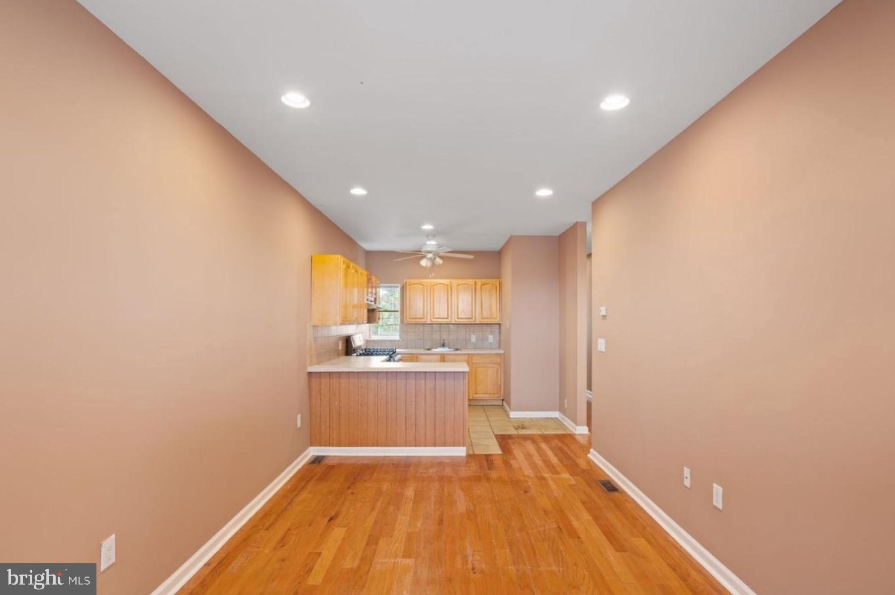 1360 E RITTENHOUSE ST #1