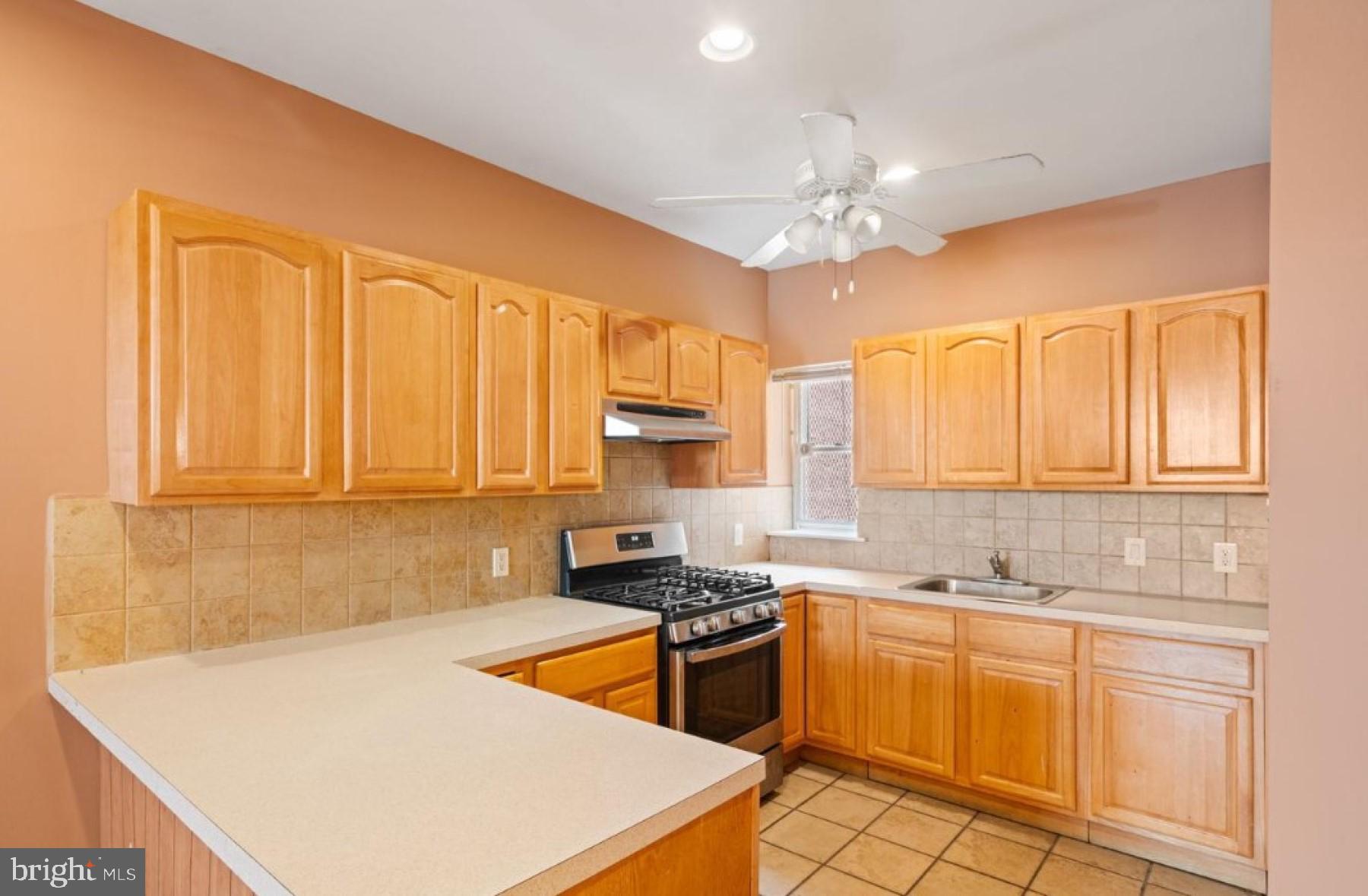 1360 E RITTENHOUSE ST #1