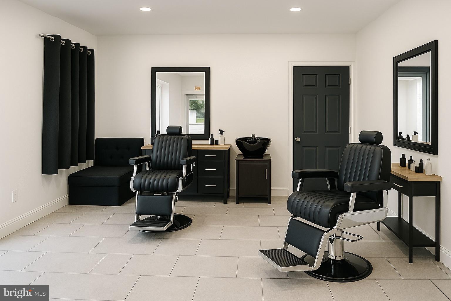 1017 W Huntingdon St