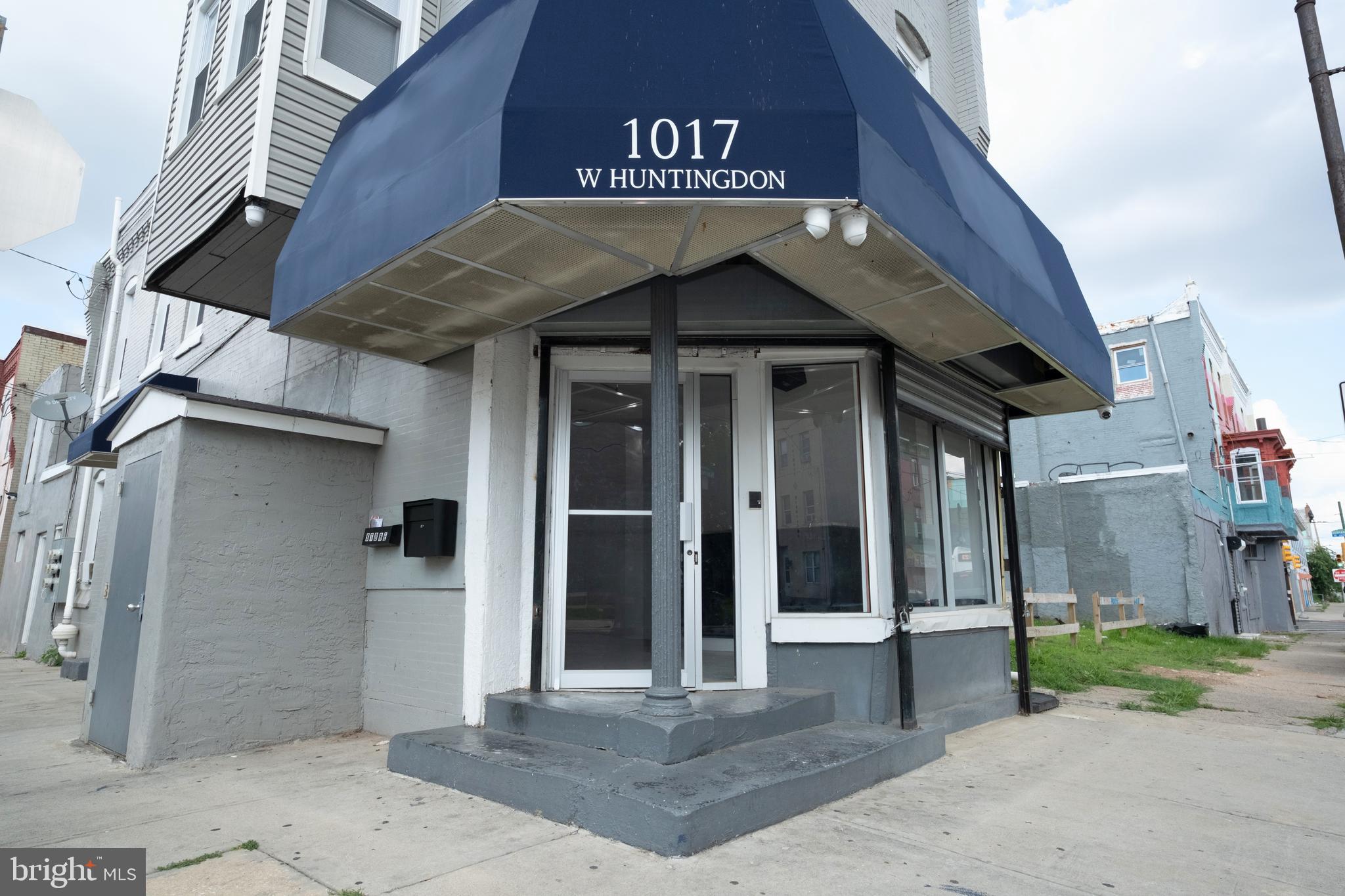 1017 W Huntingdon St