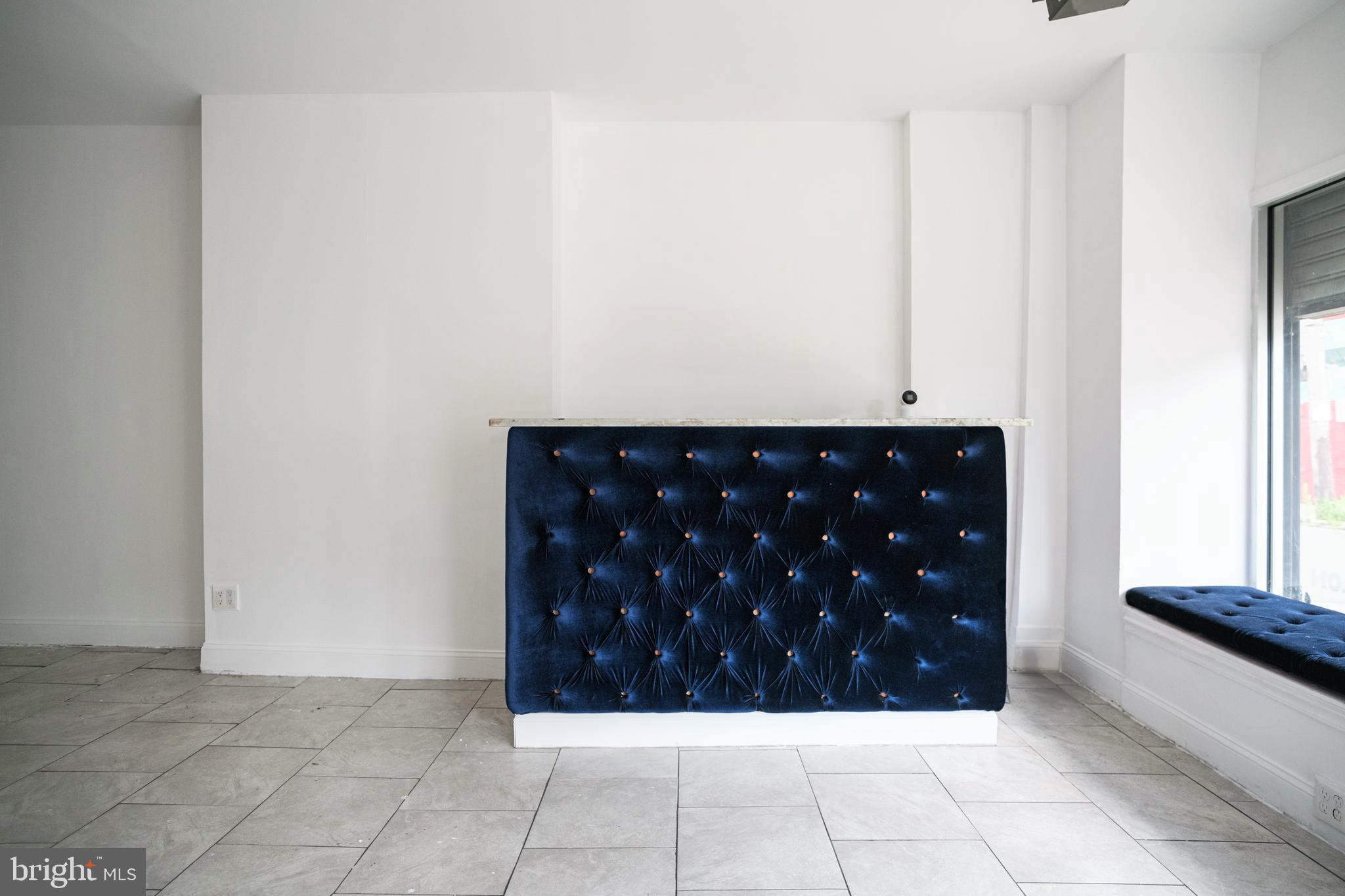 1017 W Huntingdon St