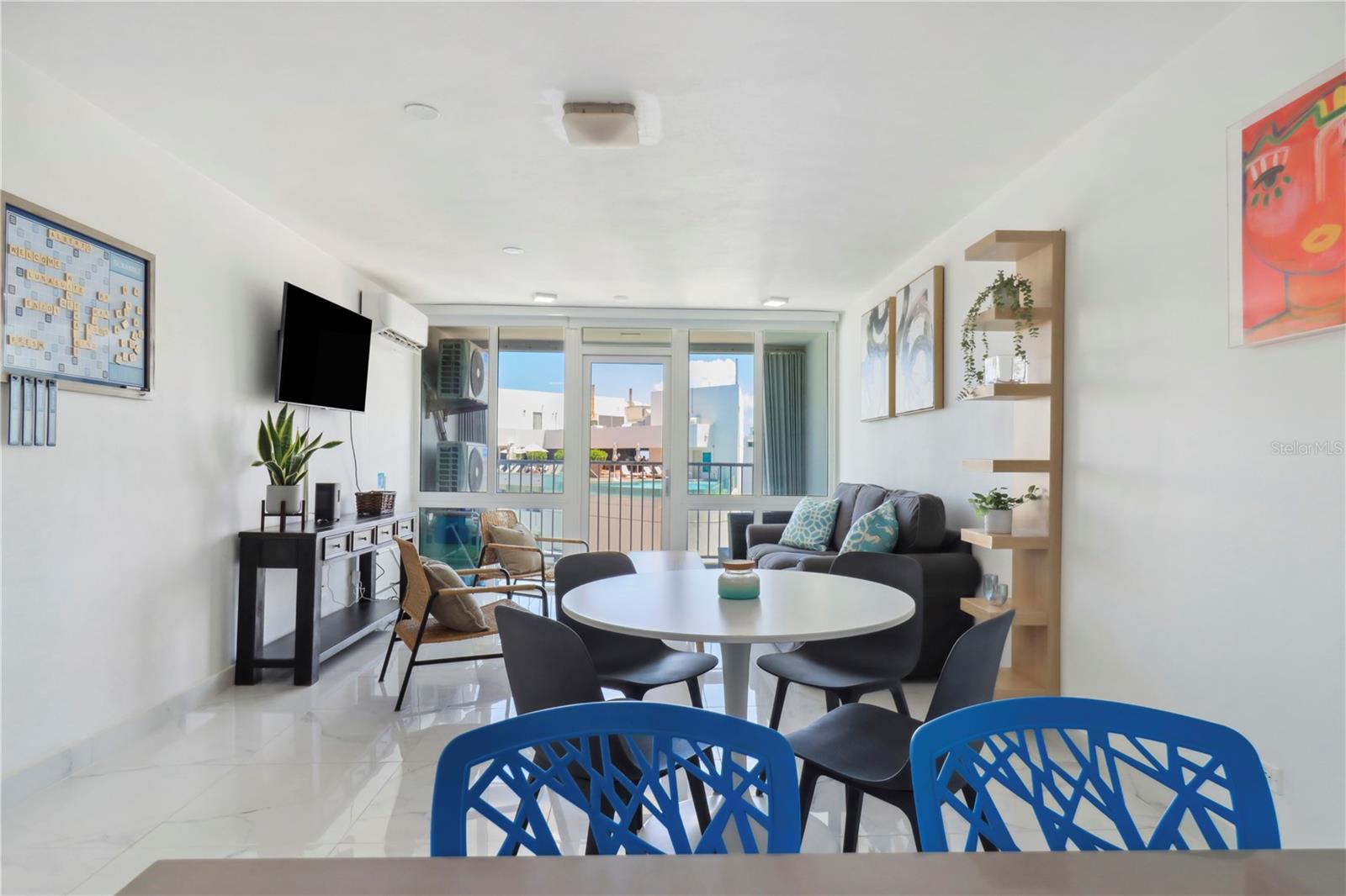 6165 ISLA VERDE AVENUE