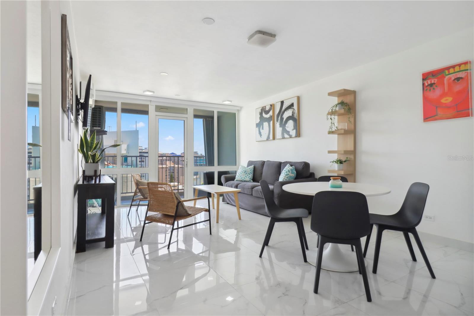 6165 ISLA VERDE AVENUE