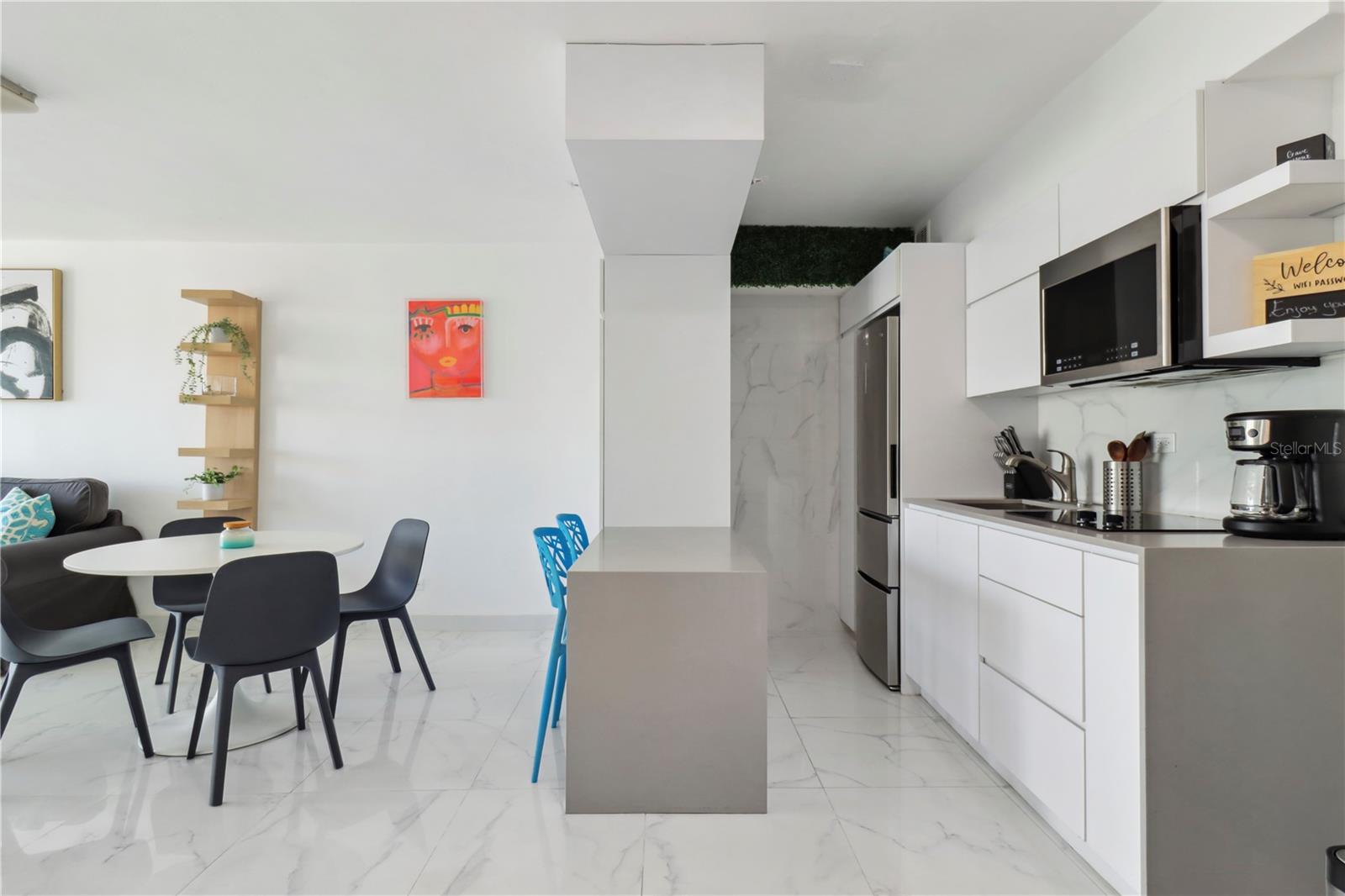 6165 ISLA VERDE AVENUE